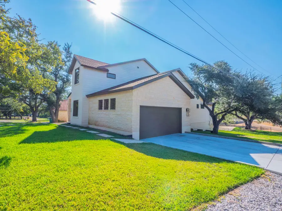 300 Deer Dr, Sunrise Beach Village, TX 78643 - Image #3