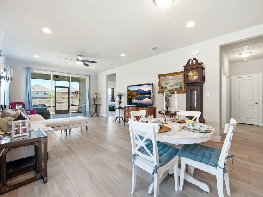 208 Winding Hollow Ln, Georgetown, TX 78628 - #3