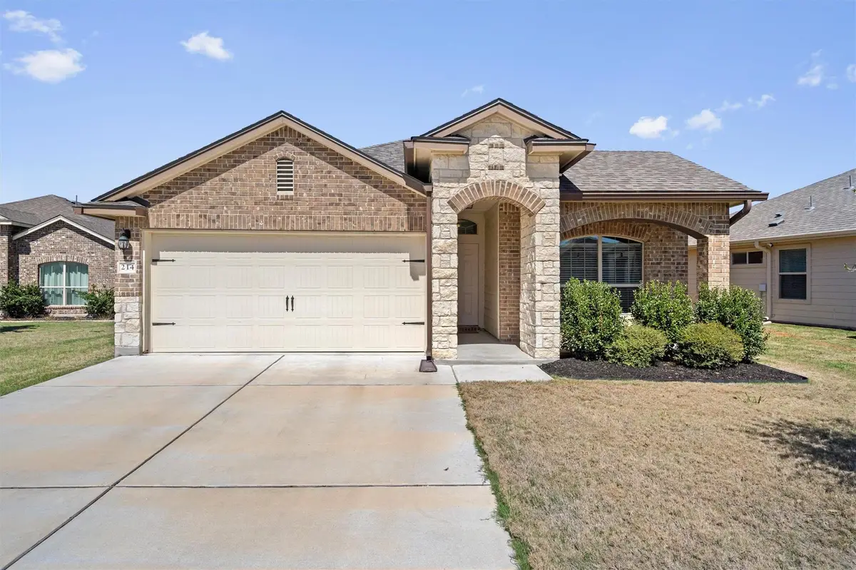 214 Nathaniel Dr, Taylor, TX 76574 - #1