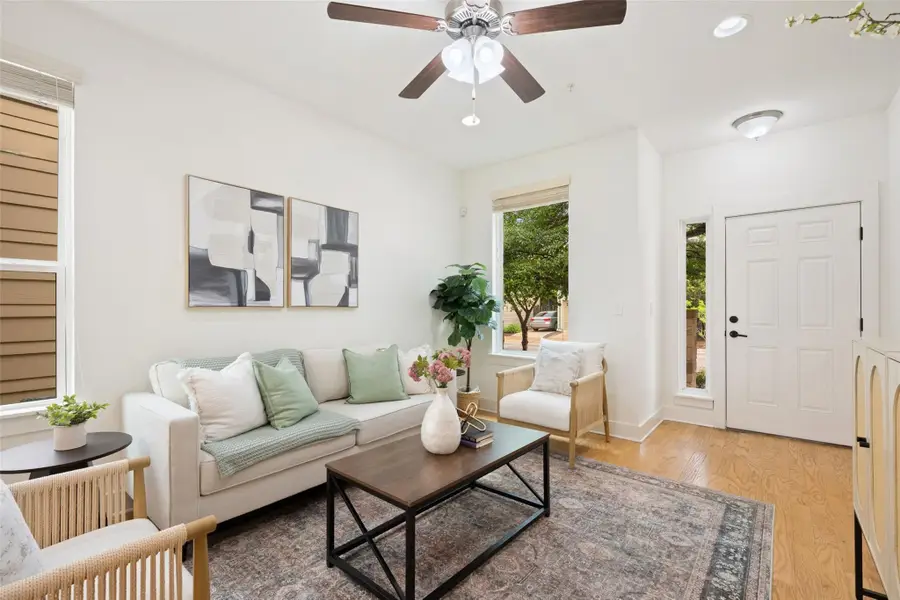 909 Mountaineer Ln, Austin, TX 78757 - #3