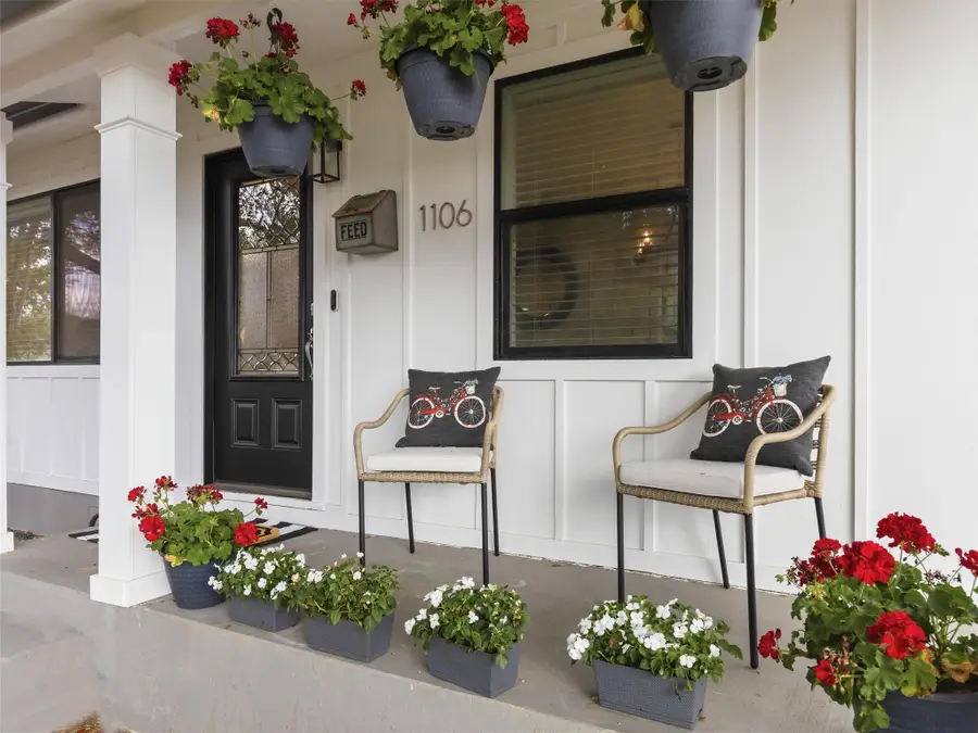 1106 Spring St, Bastrop, TX 78602 - #2