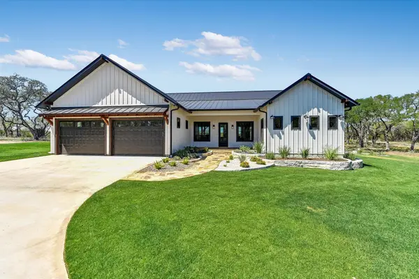 130 Thousand Oaks Loop, San Marcos, TX 78666