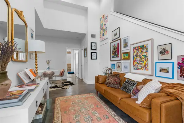 2514 E 4th St #B, Austin, TX 78702