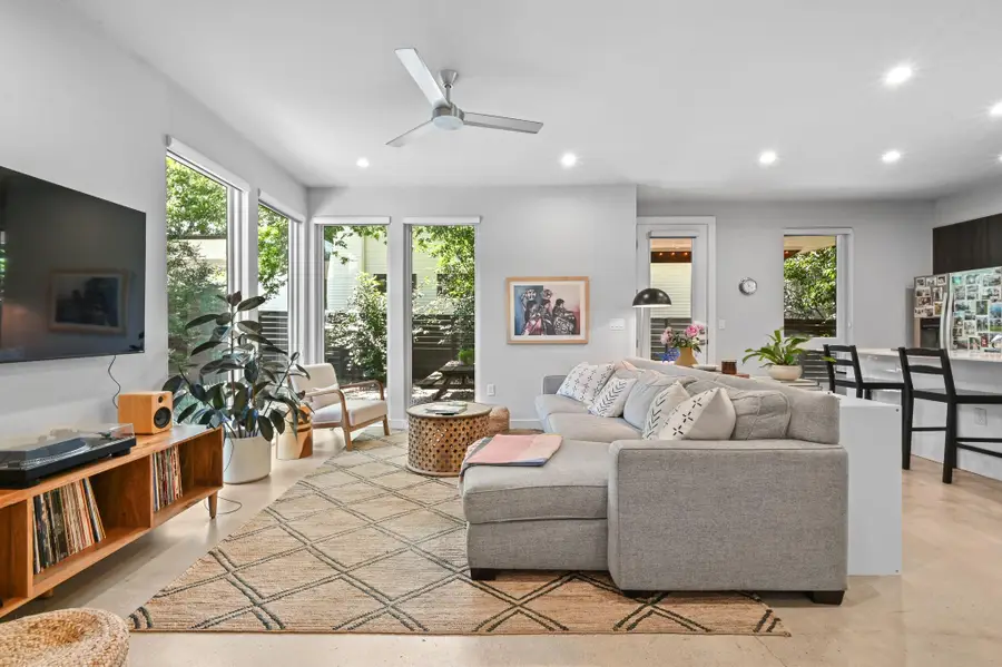 1523 Piedmont Ave #B, Austin, TX 78757 - #3