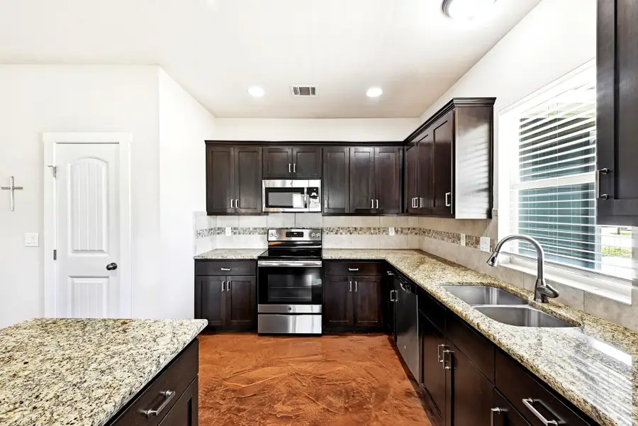 120 Waianae Ct, Bastrop, TX 78602 - #3