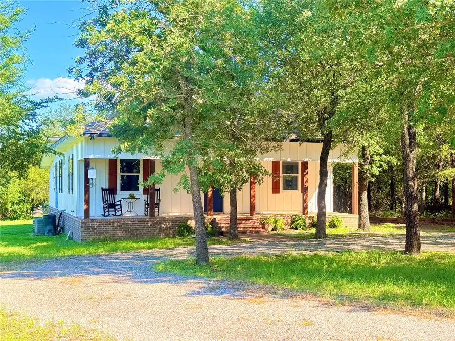 739 Pleasant Grove Rd, Elgin, TX 78621 - #2