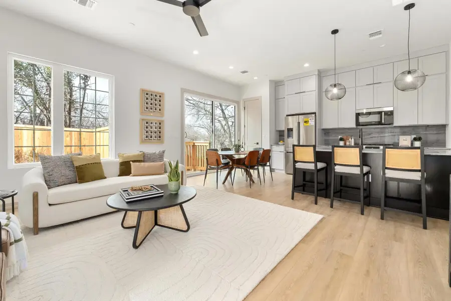 1736 Bunche Rd #B2, Austin, TX 78721 - #2