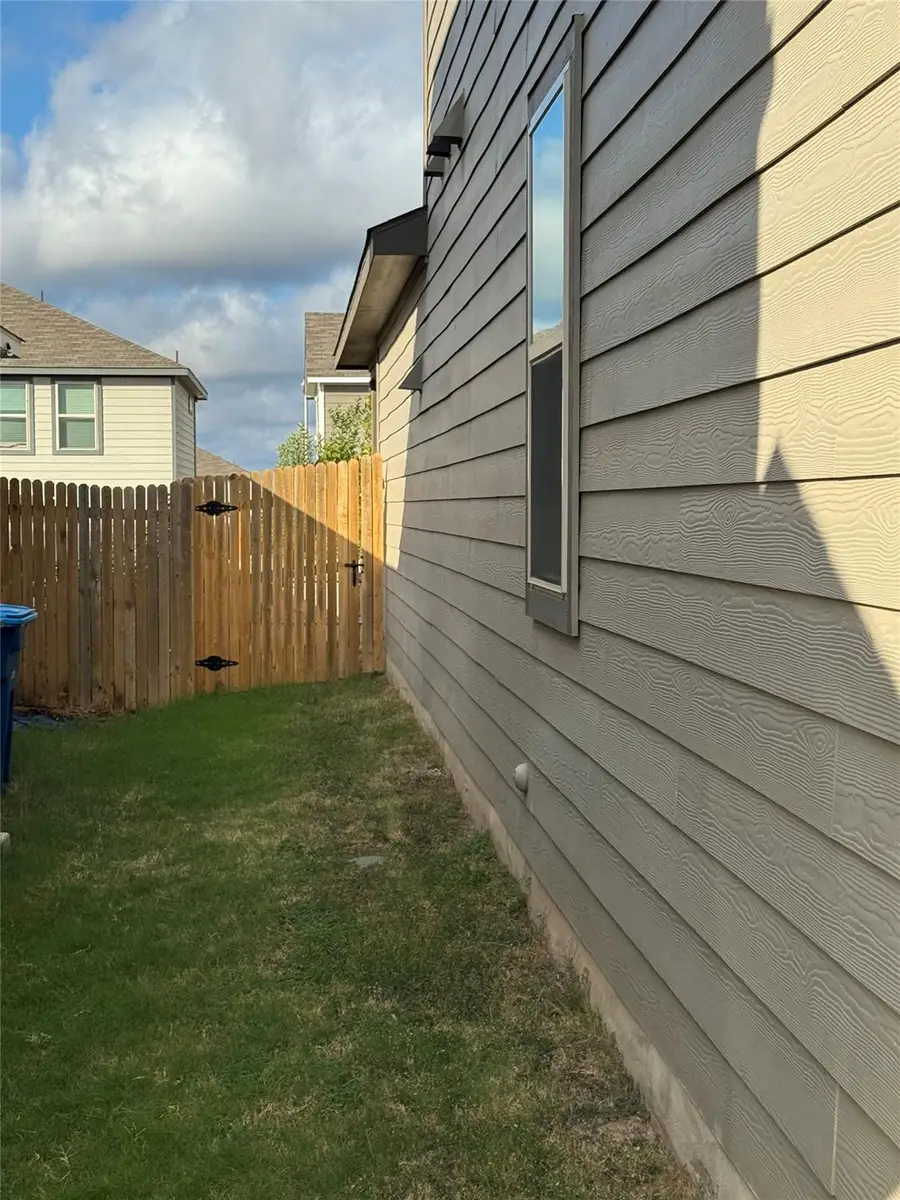 333 Capstone Rd, Liberty Hill, TX 78642 - Image #2