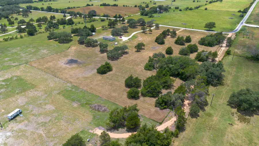 1021 E Old Hallettsville Rd, Flatonia, TX 78941 - #2