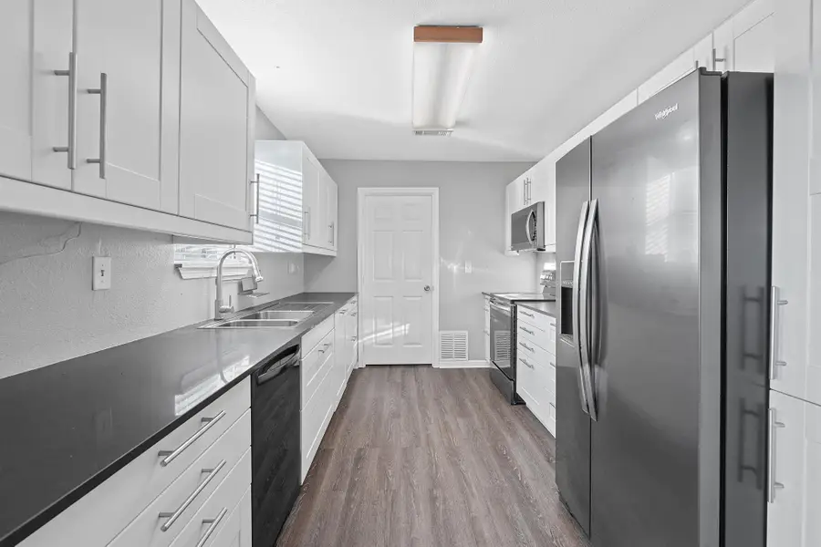 1255 Lovers Ln, Bastrop, TX 78602 - Image #3