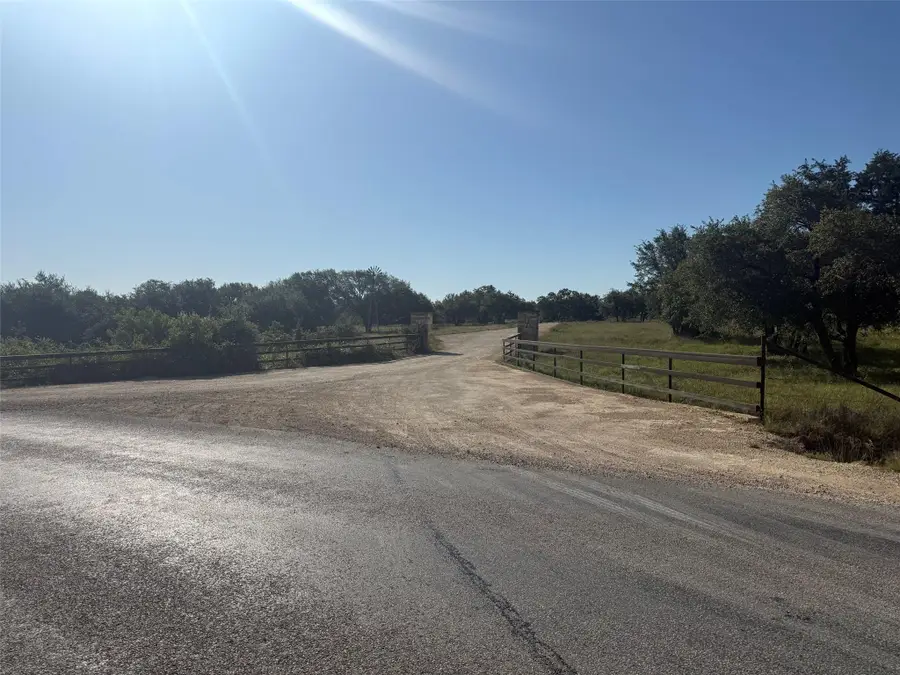 1 Shiny Top Ranch Rd, Salado, TX 76571 - #2