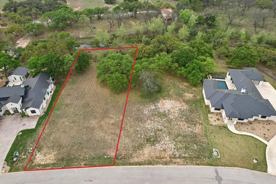 205 Mitchell Creek Dr, Horseshoe Bay, TX 78657 - Image #2