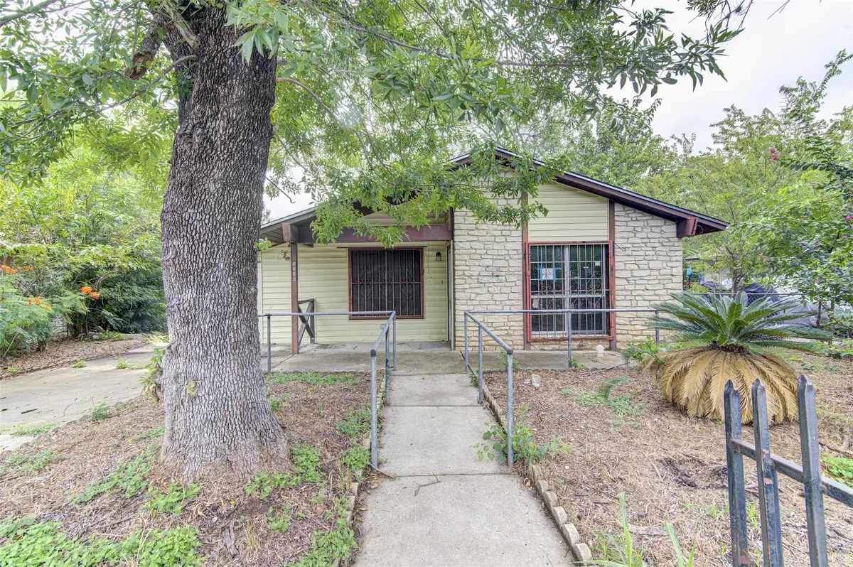 6006 Palm Cir, Austin, TX 78741 - #1