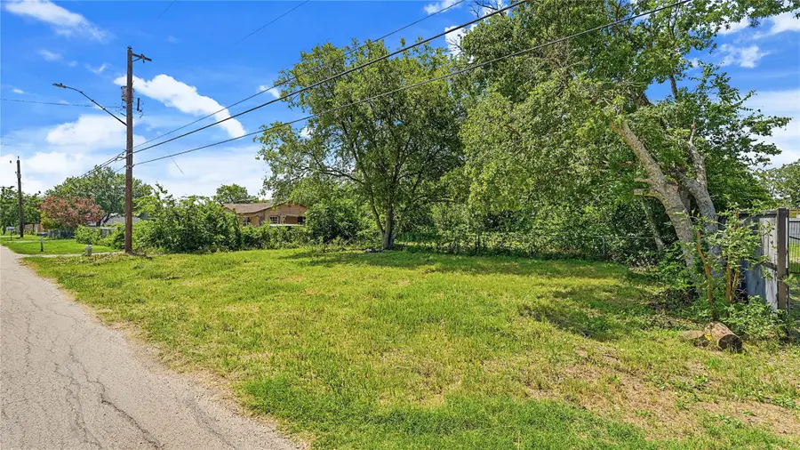 144 Dinn Dr, San Antonio, TX 78218 - #2