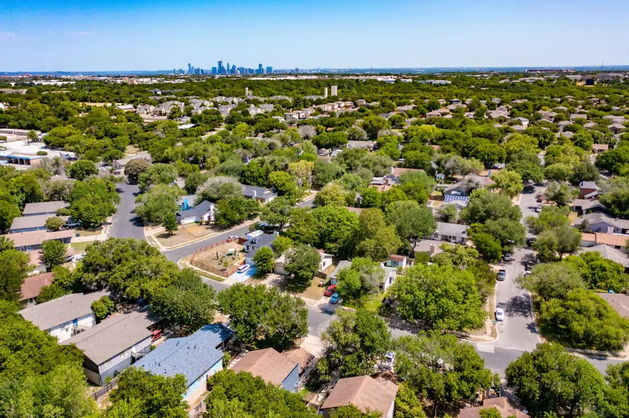 5407 Spring Meadow Rd, Austin, TX 78744 - #3