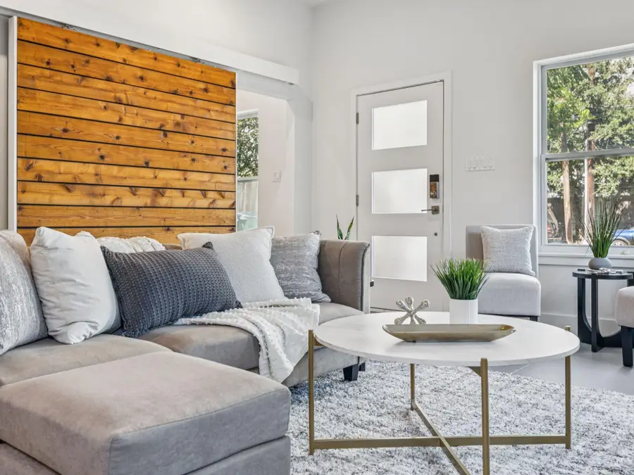 1702 Miriam Ave, Austin, TX 78702 - Image #3