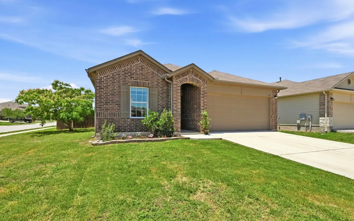 227 Hess Dr, Kyle, TX 78640 - #1