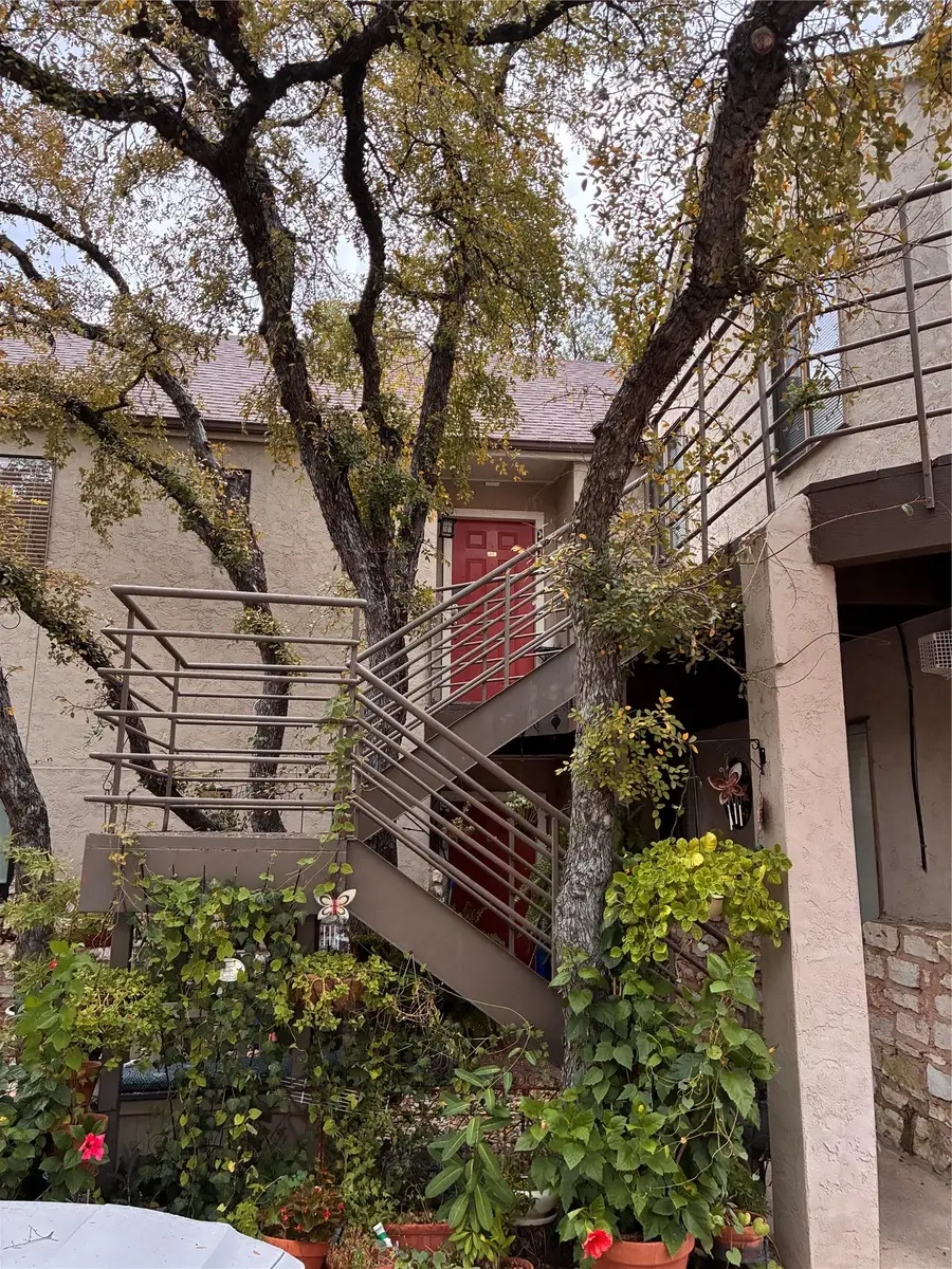 6810 Deatonhill Dr #217, Austin, TX 78745 - #3