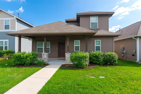 208 Timber Brook Dr, Hutto, TX 78634