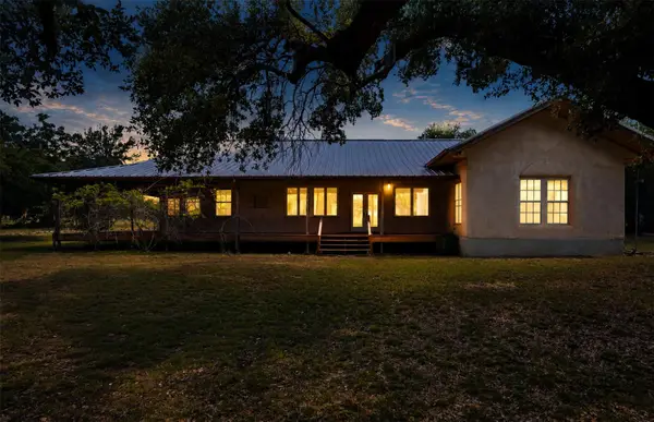 981 River Bend Dr, Blanco, TX 78606