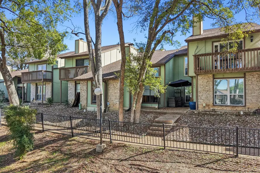 1706 Timber Ridge Dr, Austin, TX 78741 - Image #2
