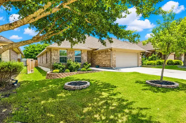328 Lightcliff St, Hutto, TX 78634