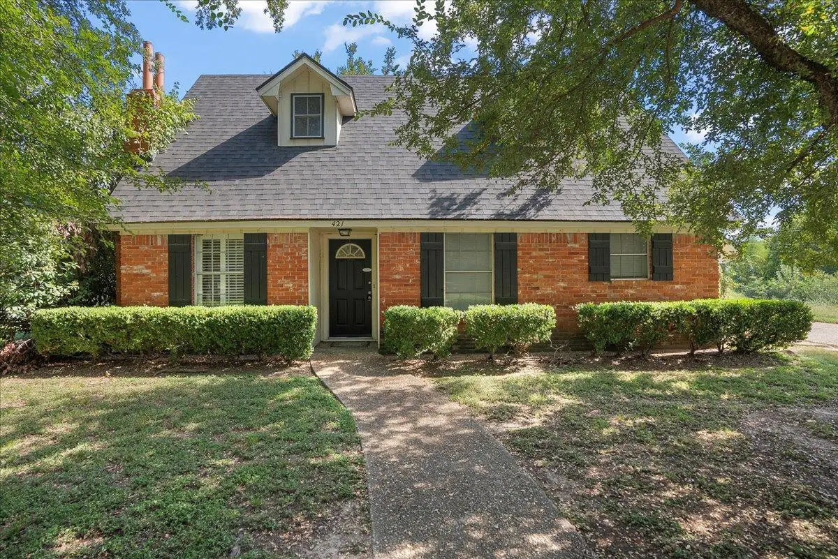 421 Forrest Ln, Corsicana, TX 75110 - Image #1