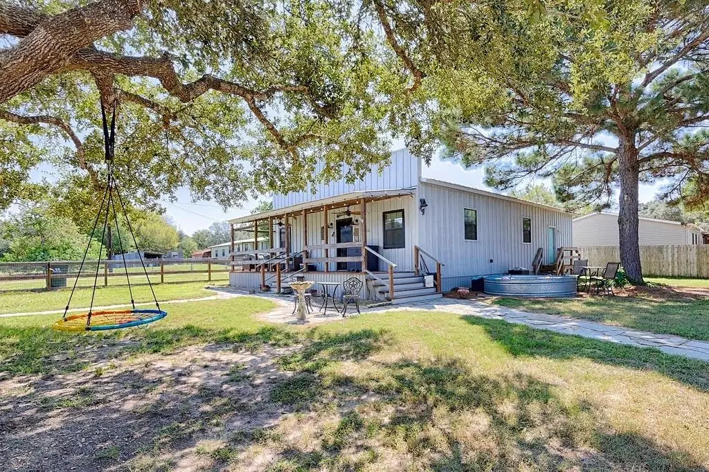 5160 Avenue B, Sheridan, TX 77475 - Image #1