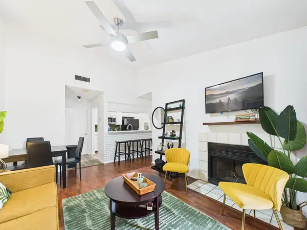 806 W 24th St #300, Austin, TX 78705