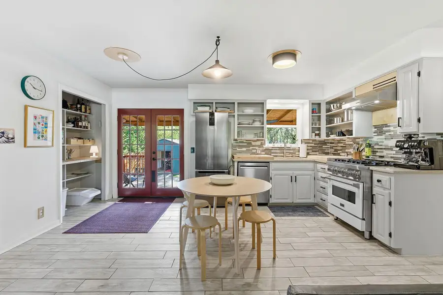 8801 Redfield Ln, Austin, TX 78758 - Image #2