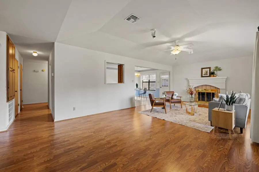 108 Tanglewood Dr, Fredericksburg, TX 78624 - Image #2