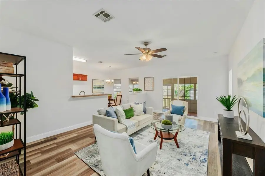 1910 Oaklawn Dr, Taylor, TX 76574 - #2