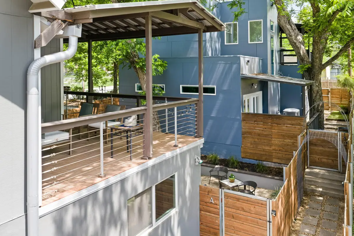 2202 Garden St #B, Austin, TX 78702 - #1