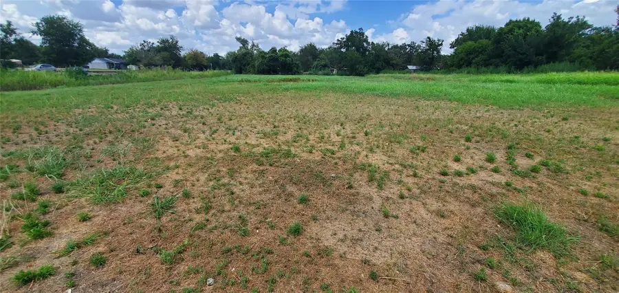 810 W 7th St, Cameron, TX 76520 - #3
