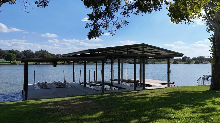 1912 Bluebonnet Ln, Kingsland, TX 78639 - Image #3