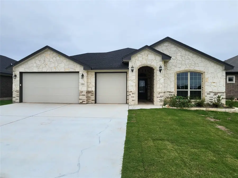 712 Golden Eagle Dr, Salado, TX 76571 - #2