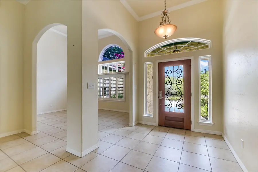 1002 Madison Cir, Marble Falls, TX 78654 - #2