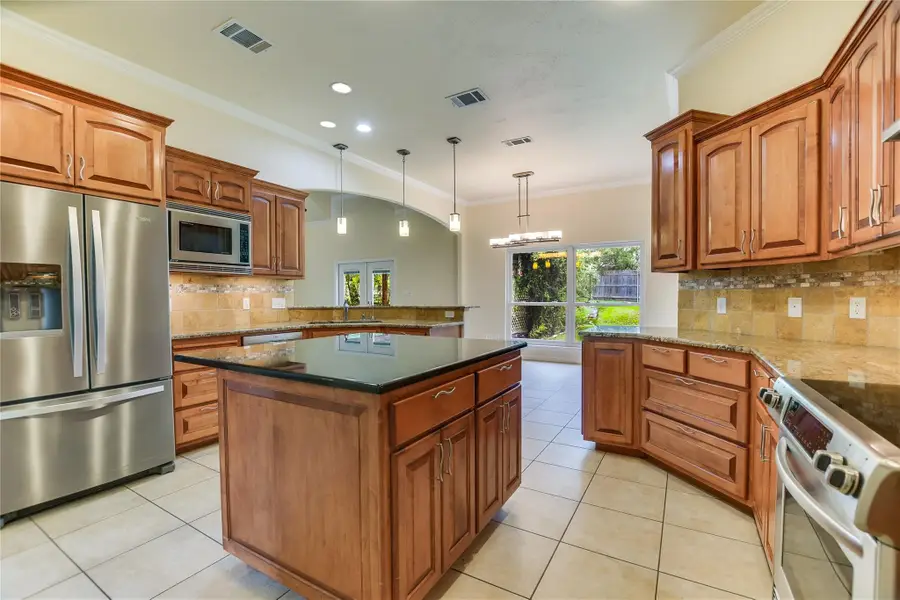 1002 Madison Cir, Marble Falls, TX 78654 - #3