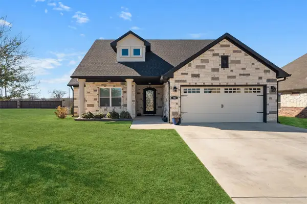 103 Les Ln, Smithville, TX 78957