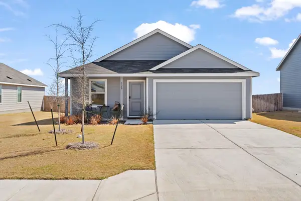 320 Bertram Oaks Dr, Bertram, TX 78605