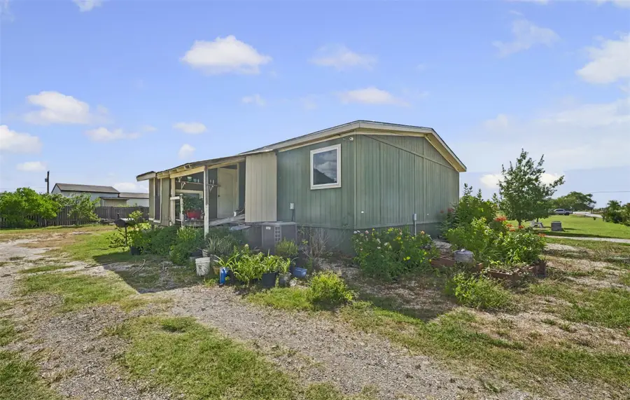 5904 Fm 621, Martindale, TX 78655 - #2