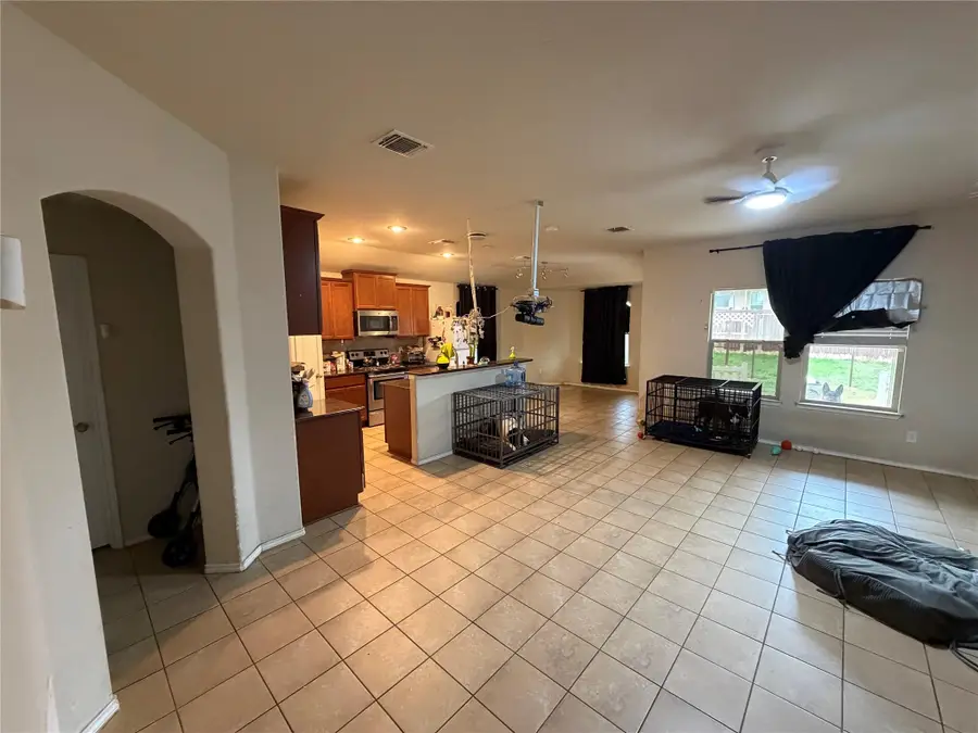 5202 Dauphin Dr, Belton, TX 76513 - #2