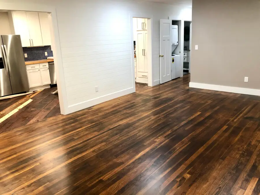 1221 S Austin Ave, Georgetown, TX 78626 - Image #2