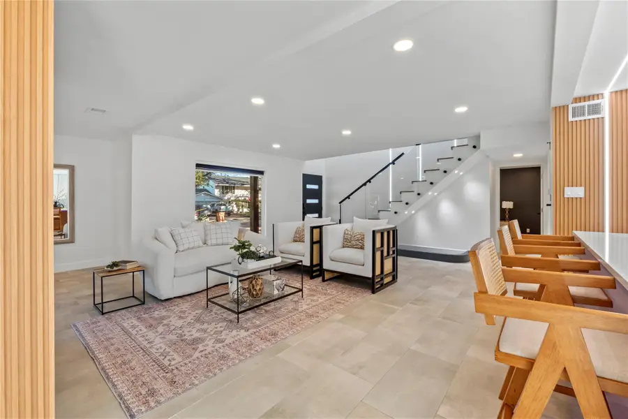 6604 Lexington Rd, Austin, TX 78757 - Image #3