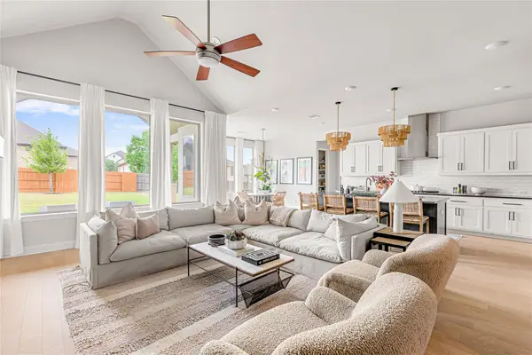 438 Premier Park Loop, Dripping Springs, TX 78620