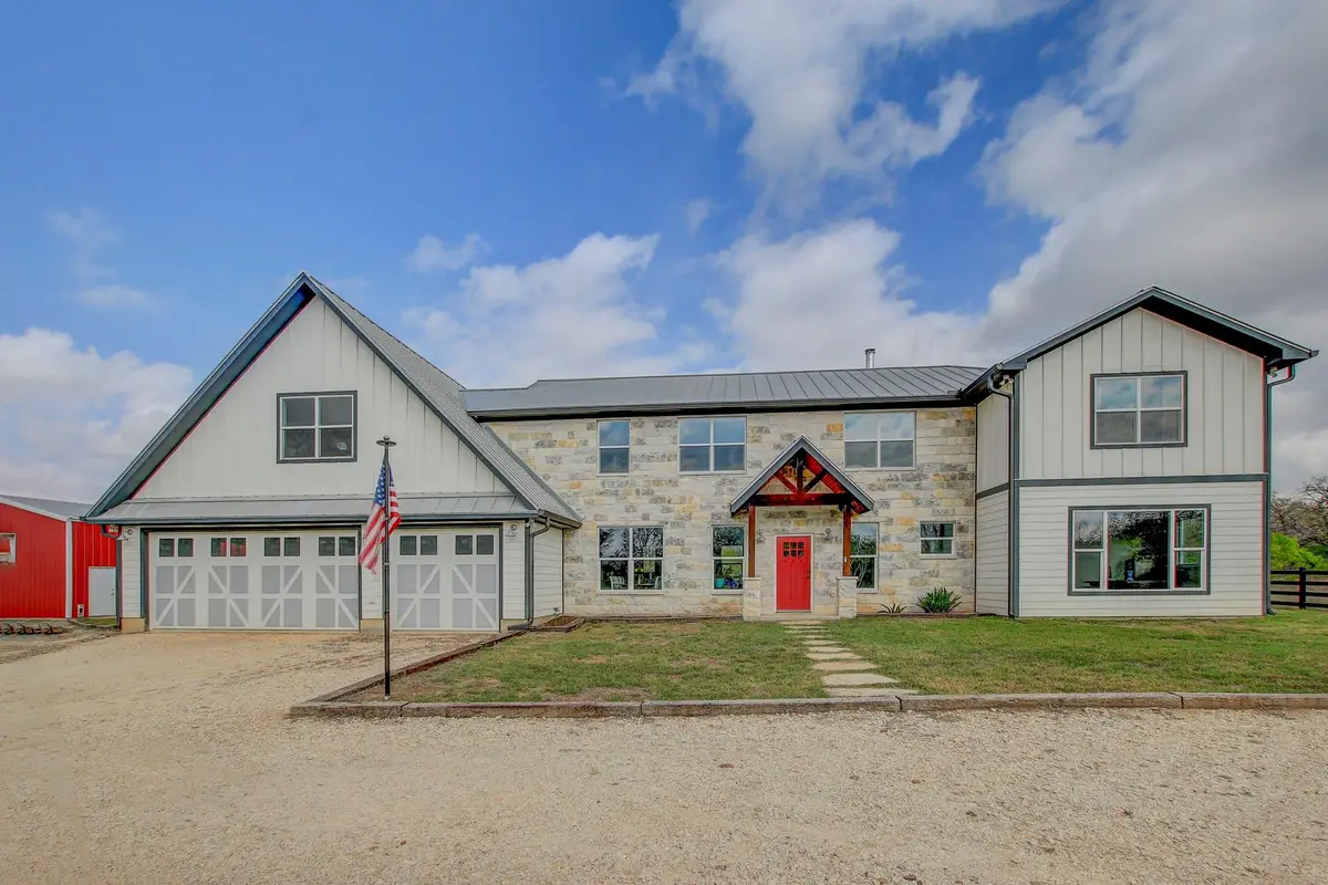 196 Milam Ln, Bastrop, TX 78602 - #1