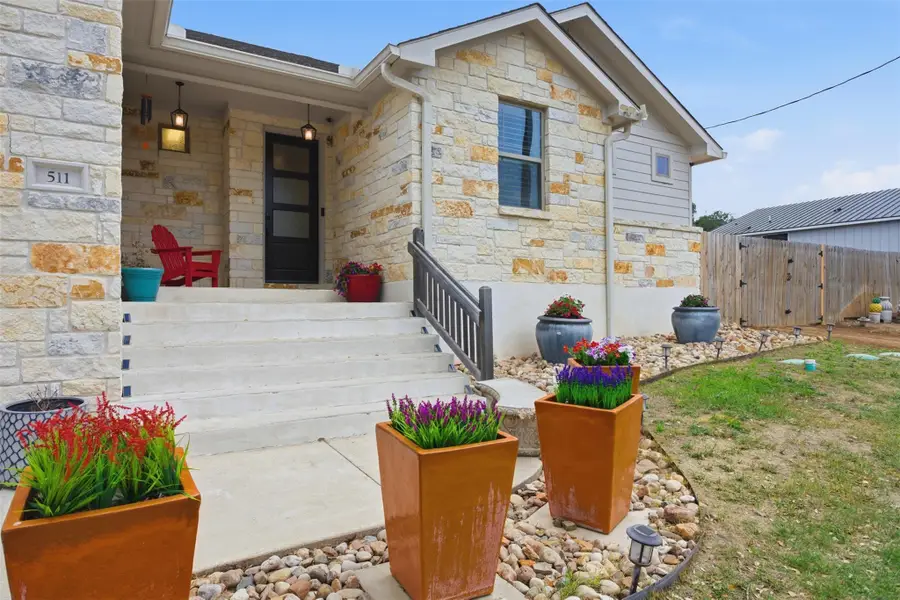 511 Taylor Dr, Horseshoe Bay, TX 78657 - #3