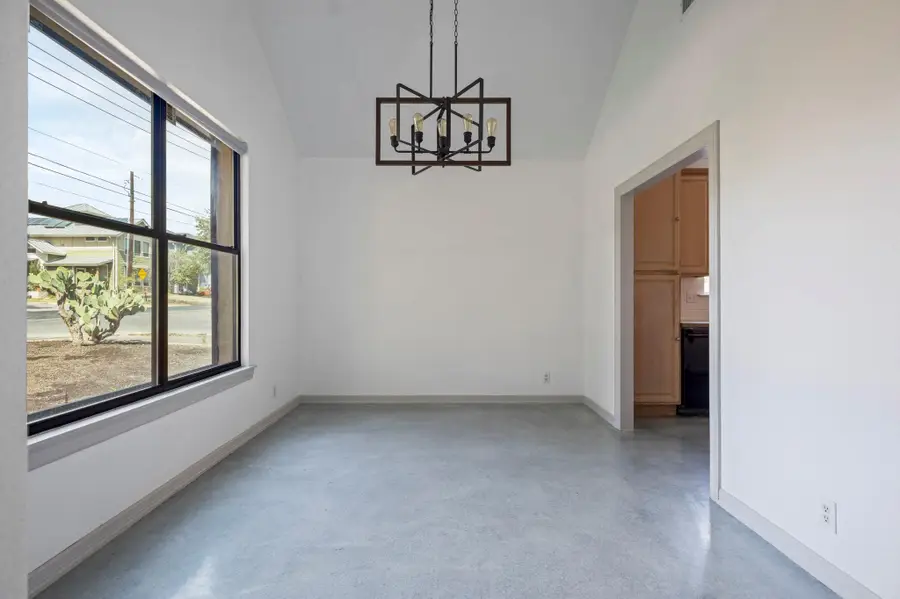 8401 Longview Rd, Austin, TX 78745 - Image #3