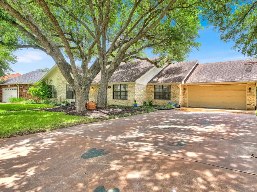 1309 Willow Brook Trl, Taylor, TX 76574 - #3