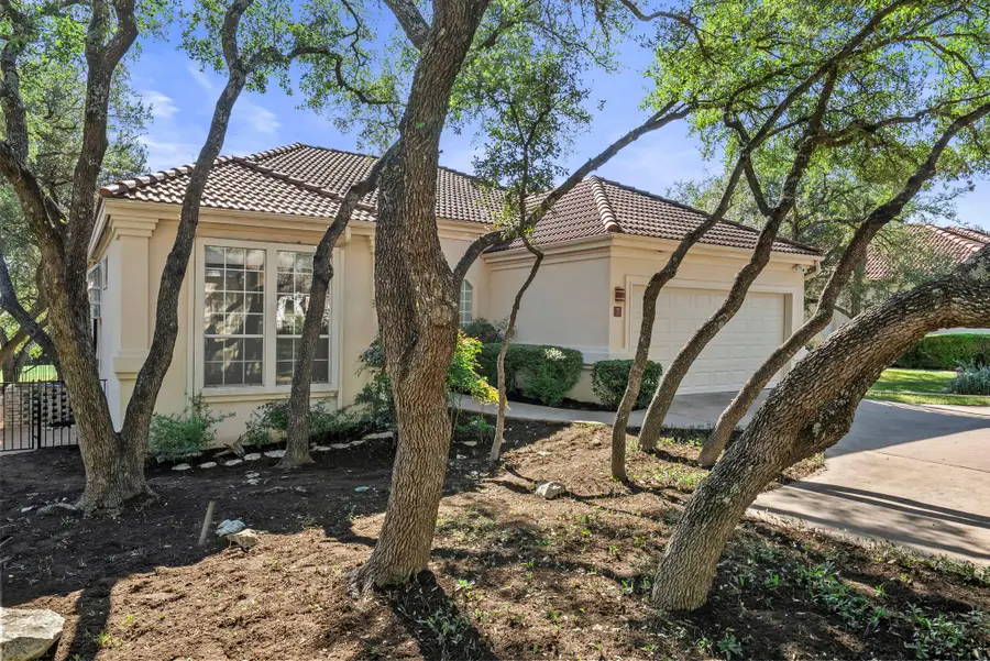 7 Tourney Cv, The Hills, TX 78738 - Image #3